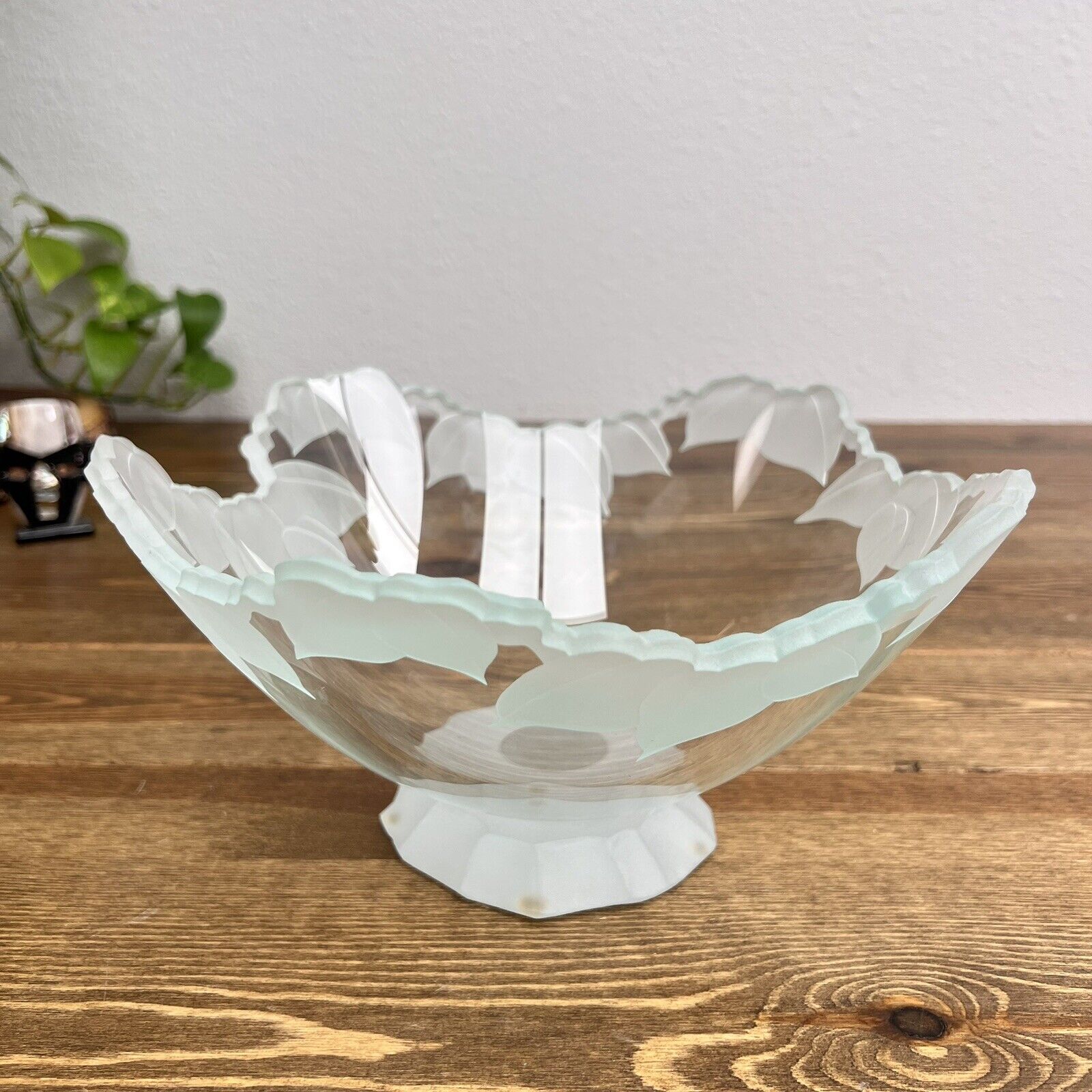 Vintage 1992 Signed Stephen Schlanser 'Chloe' Etched Art Glass Floral Bowl