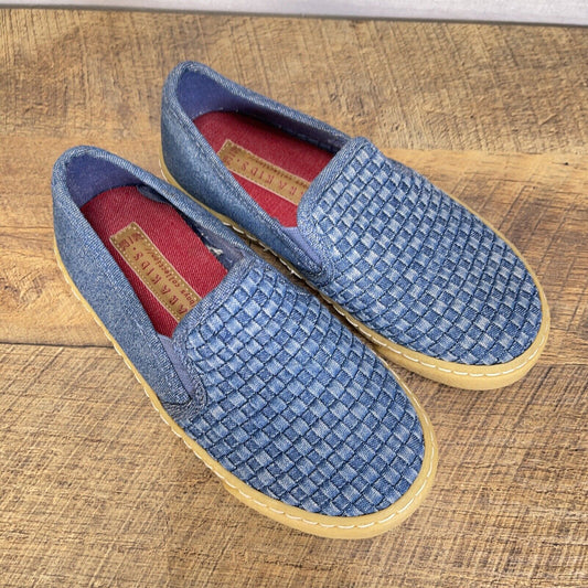 Zara size 28 - 29 Toddler Boys shoes Blue