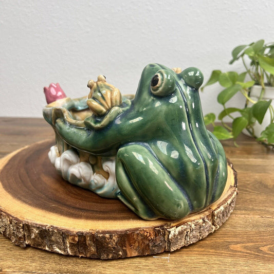 Green Frog with Babies Figurine Vase Flower Pot B-64 Vintage