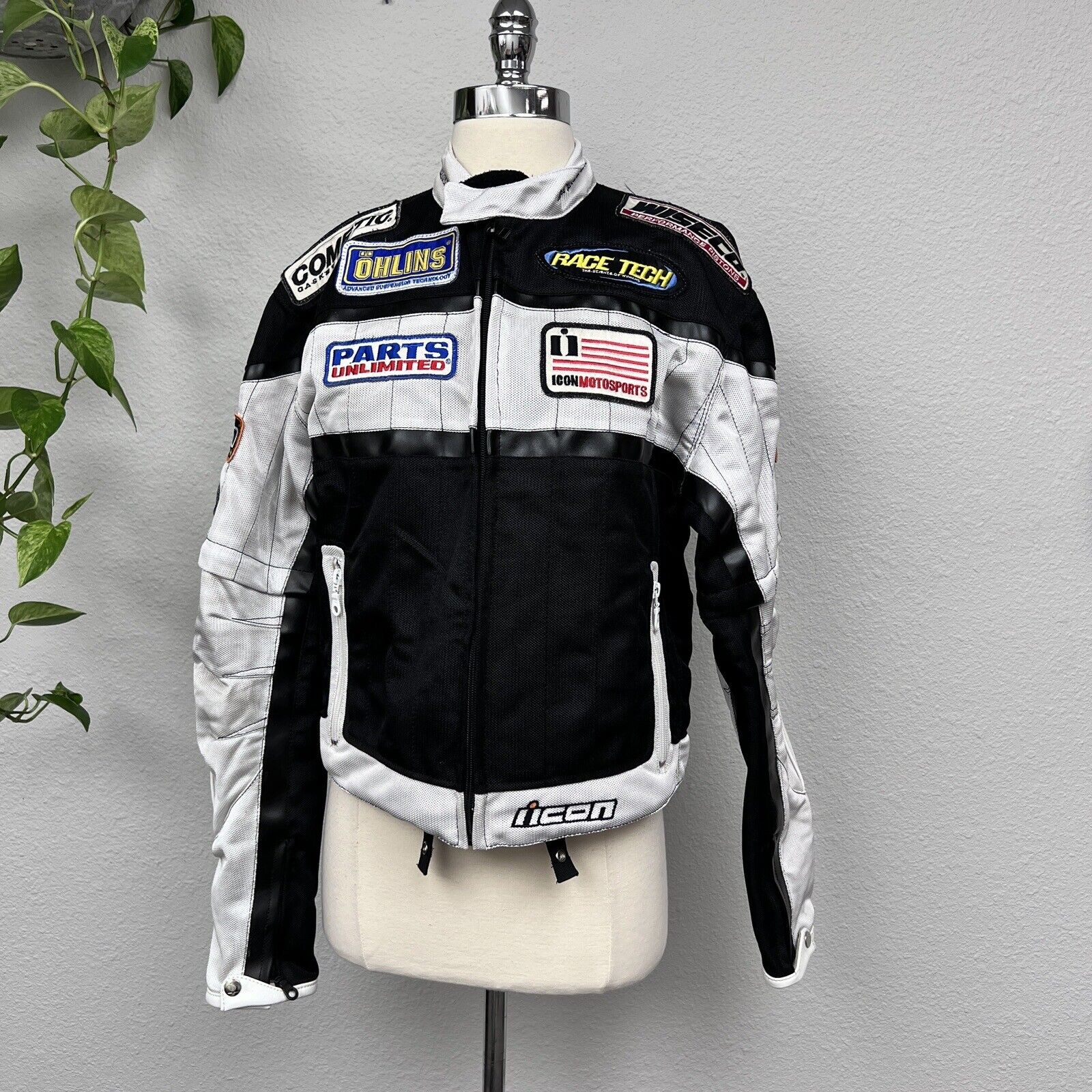 Icon Motorsports Motorcycle Racing Tarmac Jacket Coat Padded Armor Sz Small