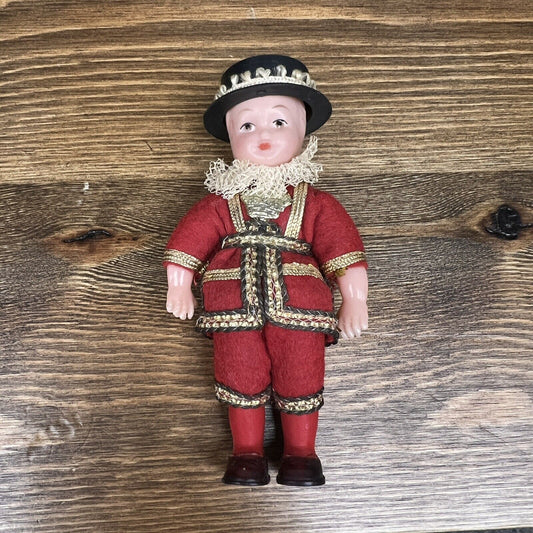 Vintage celluloid/plastic  Beefeater doll, British soldie 4 1/2"