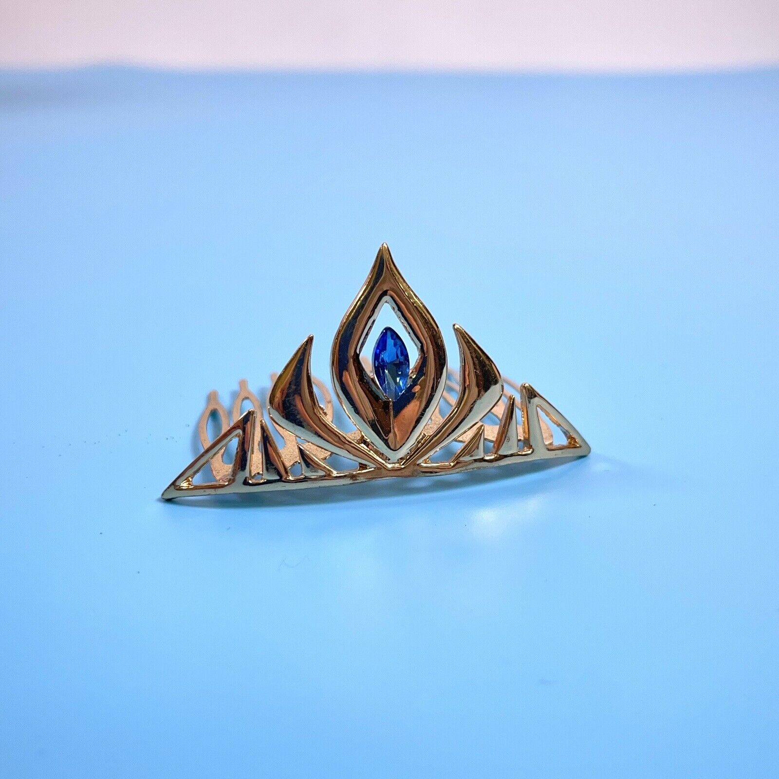 Disney Elsa Frozen Coronation crown Tiara gold Color with teal gemstone Kuzhi