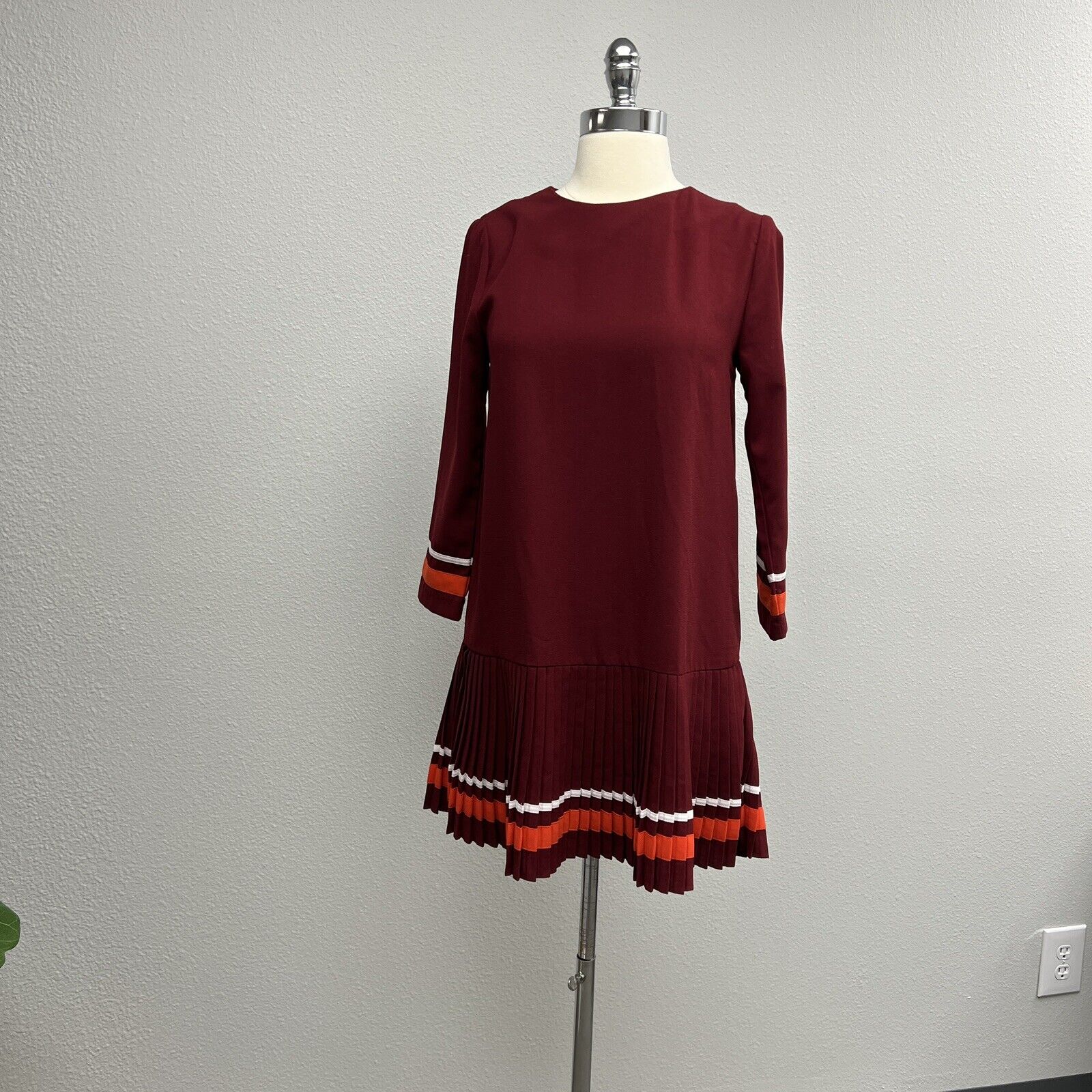 English Factory Dress Size Xs Burgundy