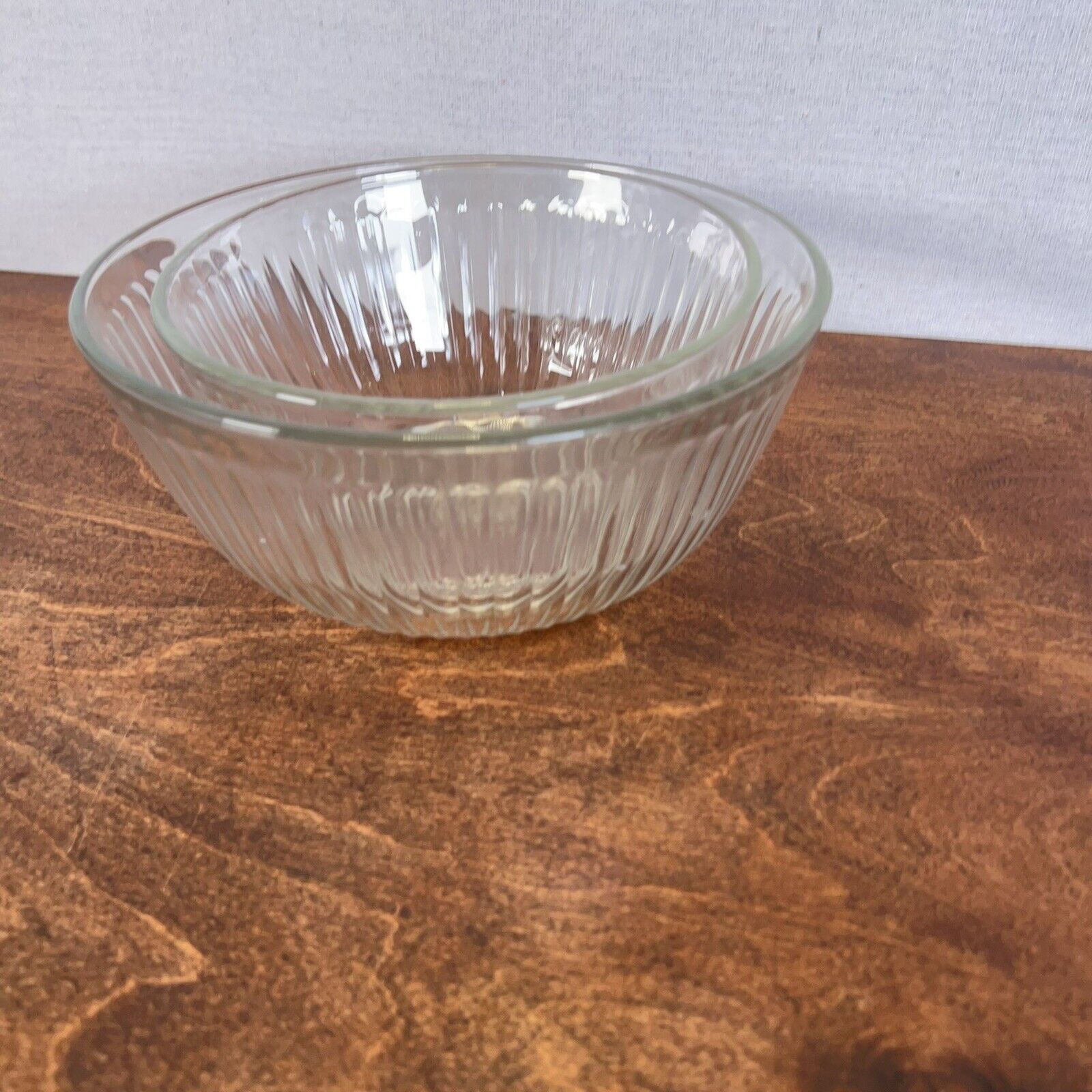 Pyrex Bowls, Set of 2, 6 cup 1.5L, 10 cup 2.5L Made In USA 7402 - S & 7403 - S