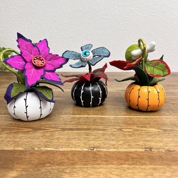 Lot Of 3 Target Halloween Hyde and Eek! Ghoulish Garden Plant Venus FLYTRAP 2020