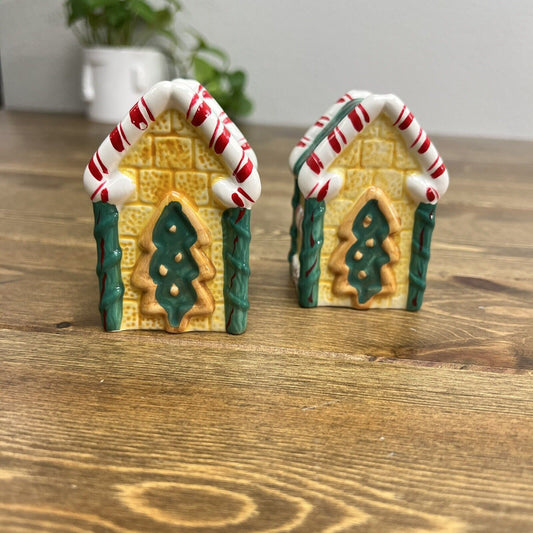 Vtg Colorful Gingerbread House Salt and Pepper Shakers w/ Candy Canes Holidays