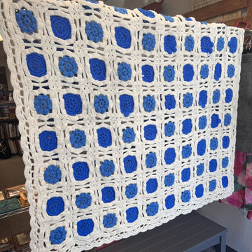 Crochet 3D Rose Granny Square Throw White Blue 56x44