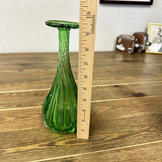 Studio Art Glass Hand Made Blown Green Vertical Spiral Ribbed 12" Vintage Vase