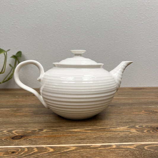 Sophie Conran for Portmeirion White Cream Embossed Rings 4 Cup Teapot