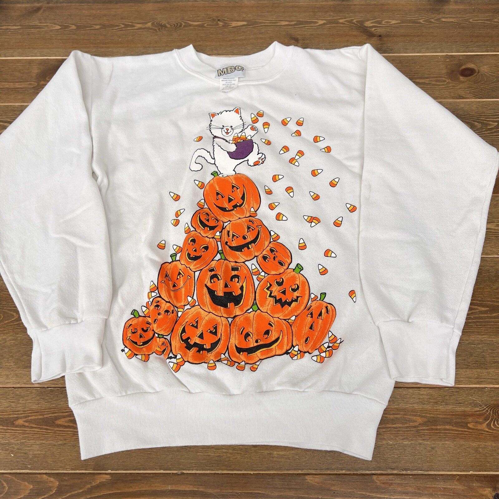 Vintage MBC Halloween Sweatshirt White  Crewneck Pumpkin Cat USA Sz M