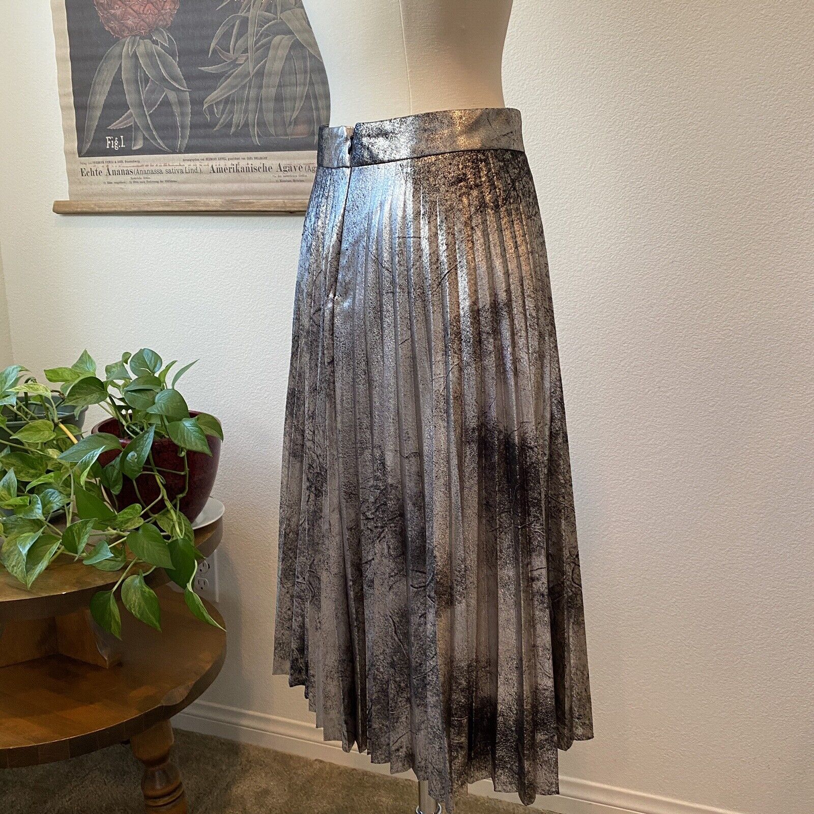 Halogen pleated silver black metallic skirt Size XS Petite