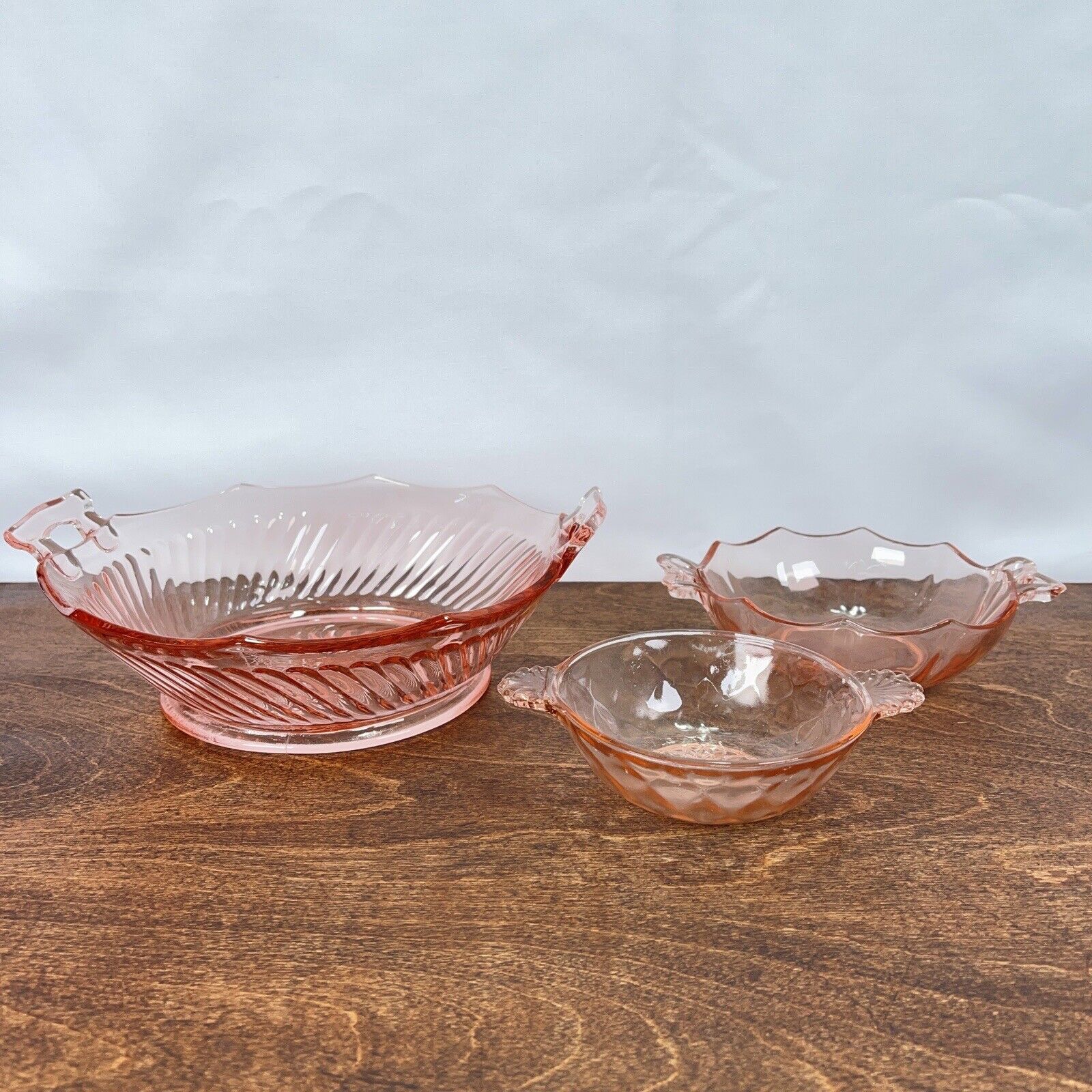 PINK DEPRESSION IMPERIAL GLASS TWISTED OPTIC HANDLED SERVING BOWL Set Of 3