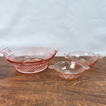 PINK DEPRESSION IMPERIAL GLASS TWISTED OPTIC HANDLED SERVING BOWL Set Of 3