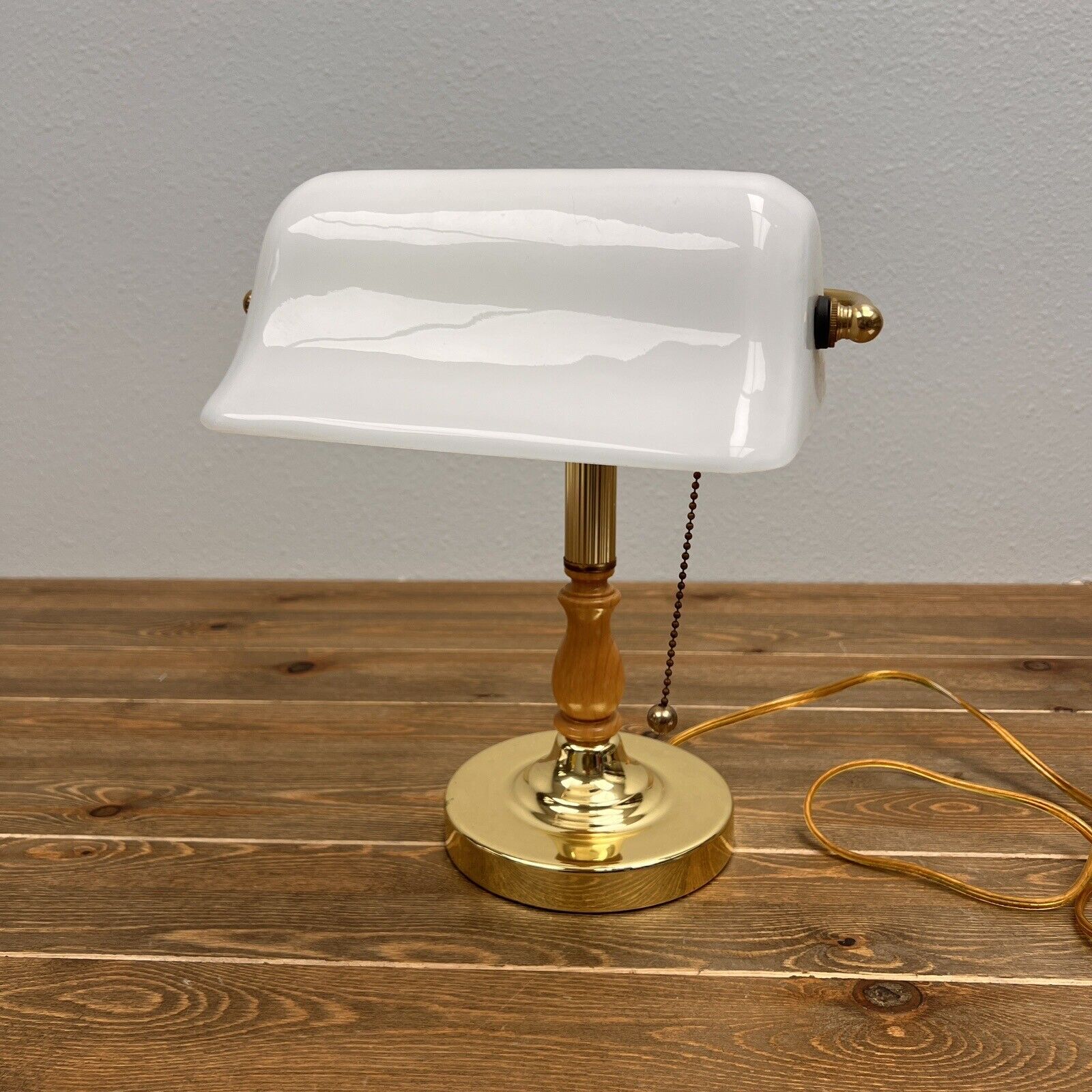 Vintage Bankers Lamp Light White Glass Shade Desk Lamp Pull Chain Works