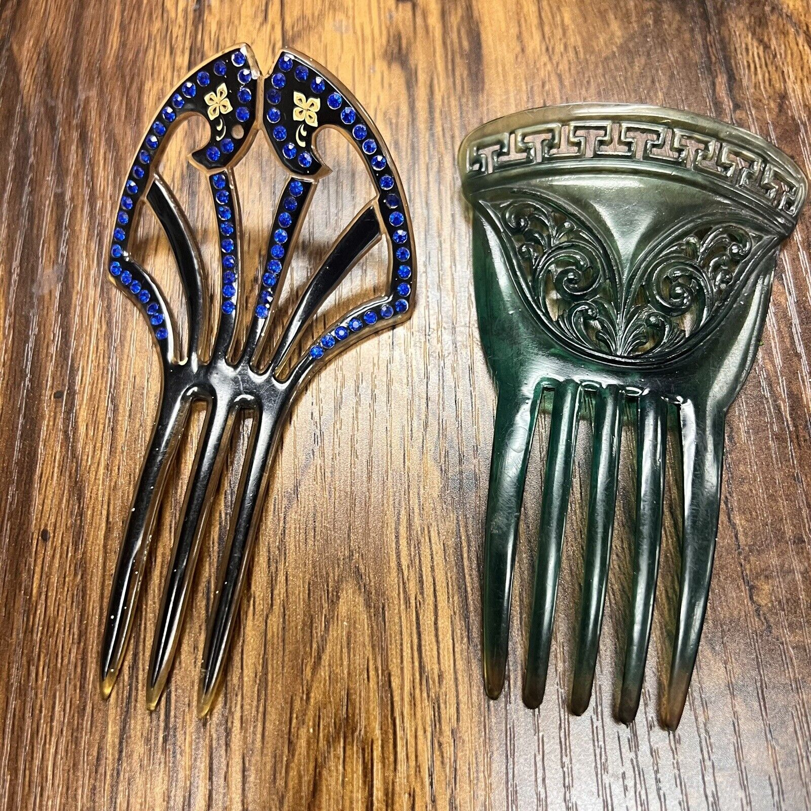 Antique Vintage 1920’s Deco Celluloid Blue Rhinestone & Green Ornate Hair Comb