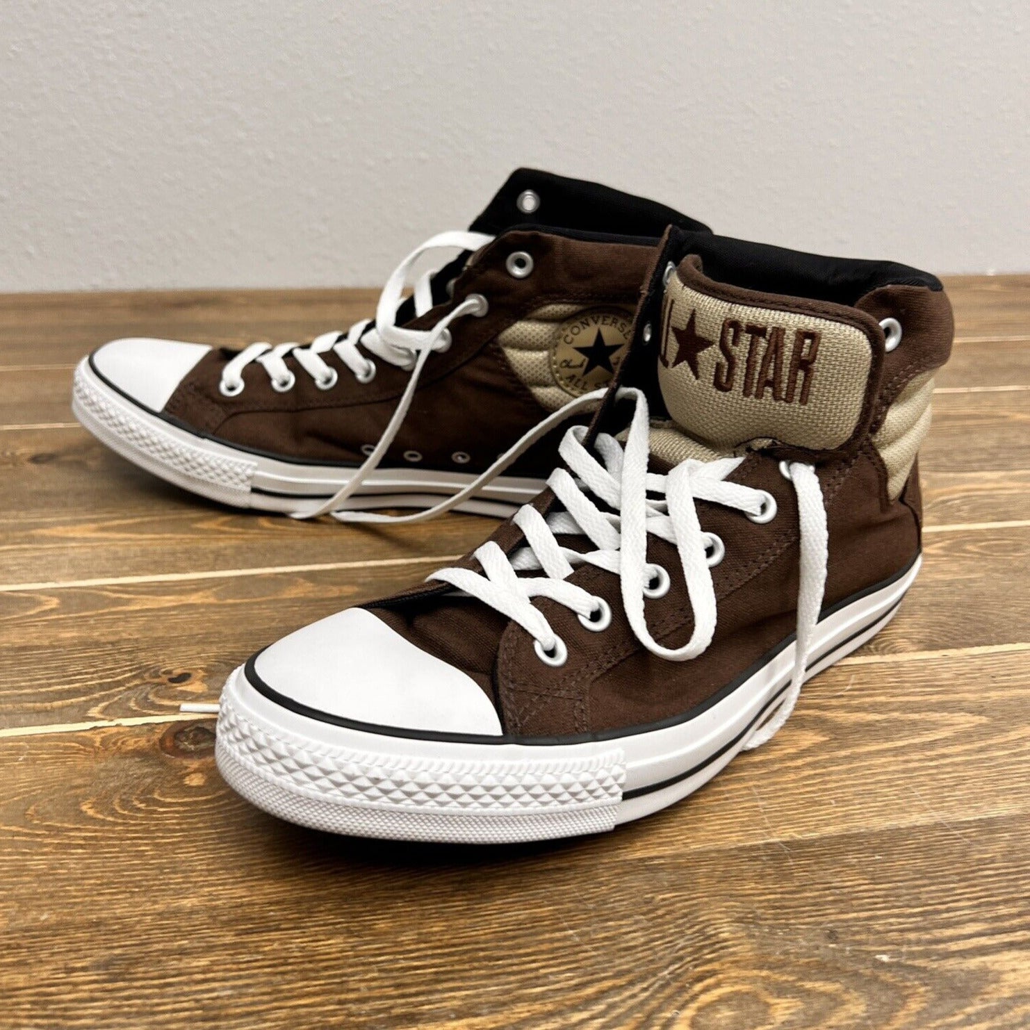 Converse Chuck Taylor All Star High Top Sneaker 131980F Sz 12