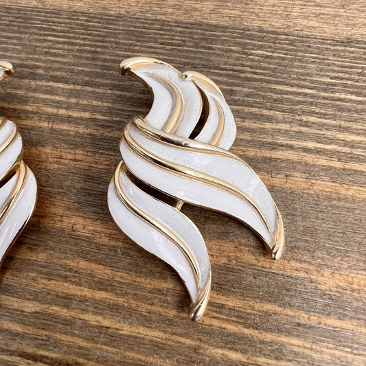 Vintage Crown Trifari White Enamel Large Statement Clip-On Earrings