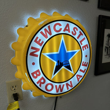 Rare Newcastle Beer Bottle Cap Lighted Bar Sign 17” w/ Pull String Neon Light