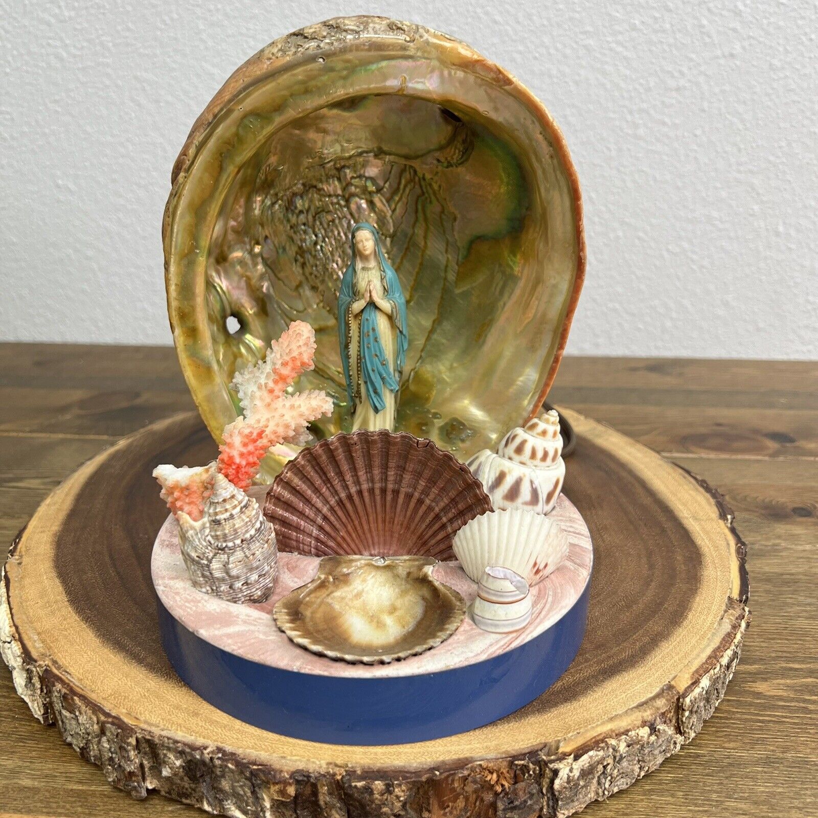 Vintage Handmade Virgin Mary Sea Shell Accent Table Lamp Night Light 9" Height