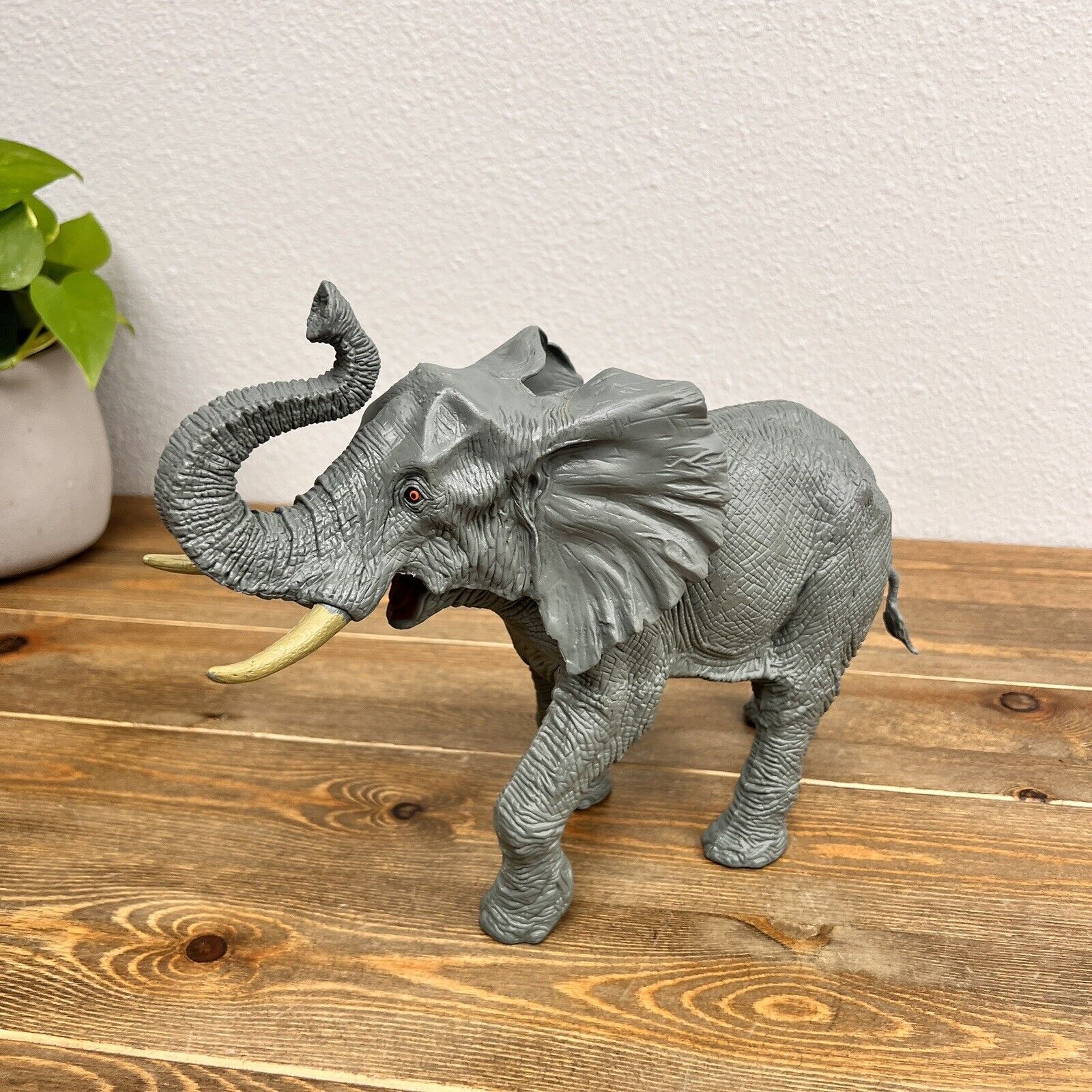 Toys R Us Elephant Figure w/ Sound TESTED