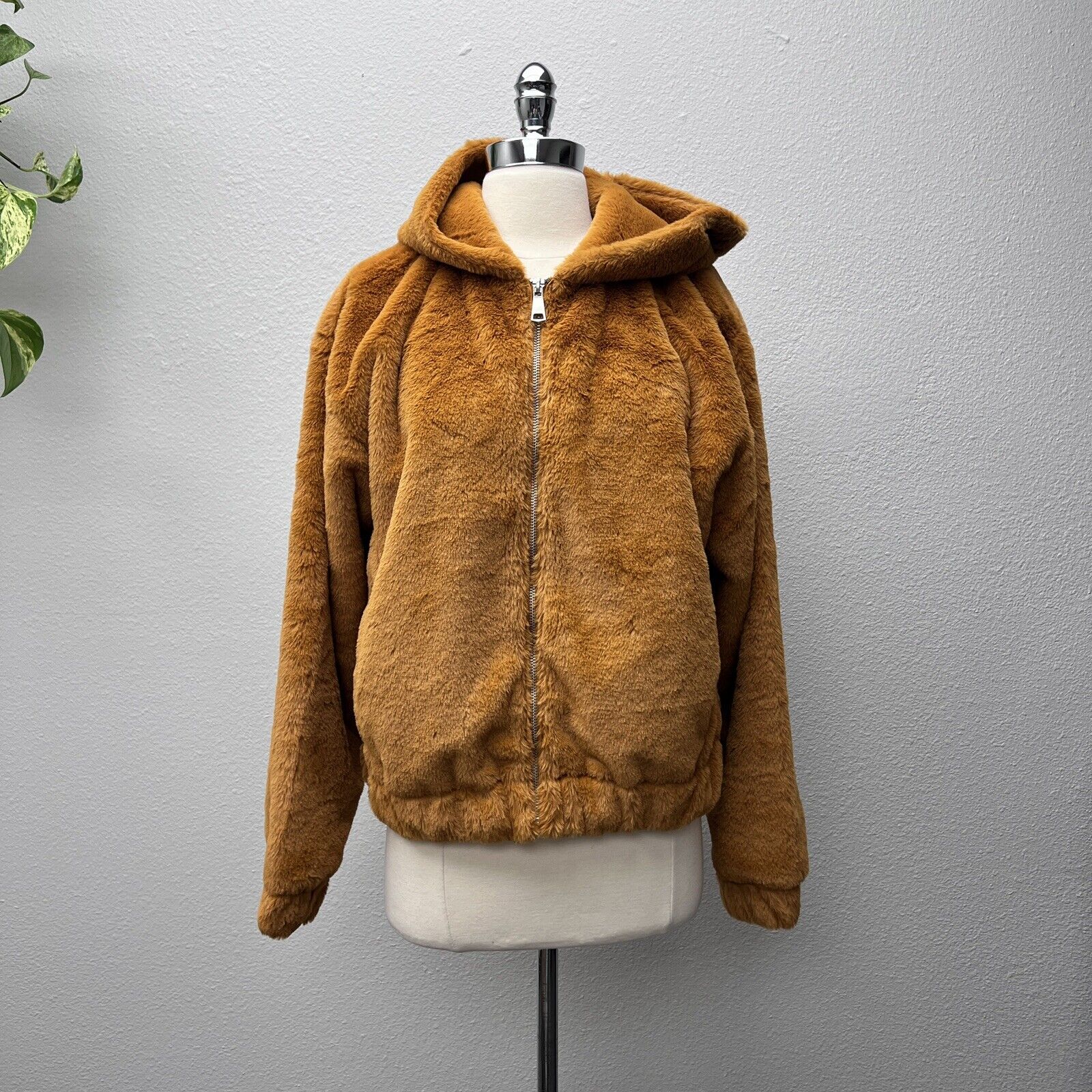 Double Zero Brown Jacket Womens Size Medium Faux Fur Hooded Short Casual NEW