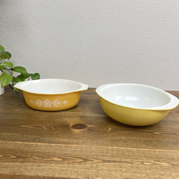 Pyrex 043 & 024 Yellow Dishes without lids