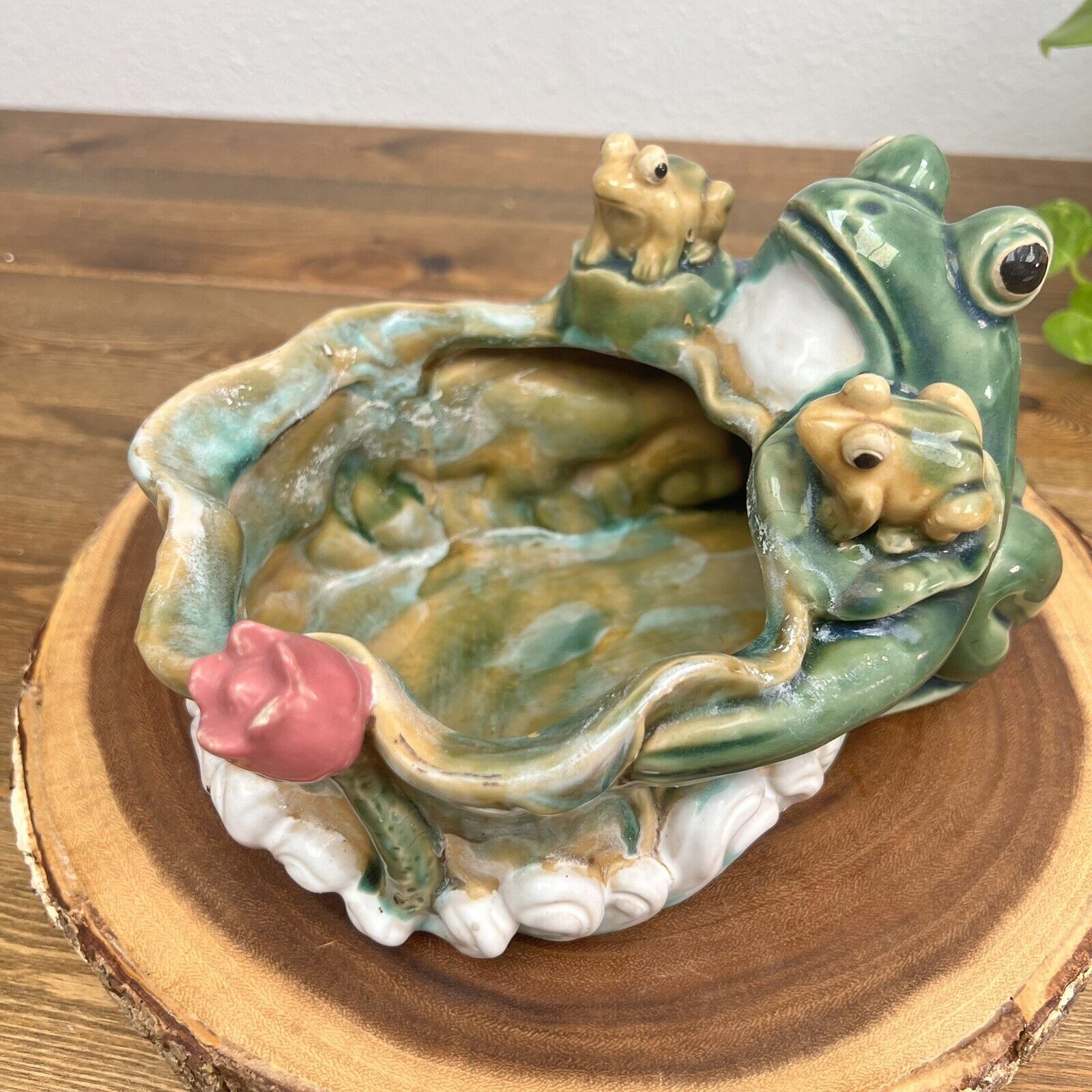 Green Frog with Babies Figurine Vase Flower Pot B-64 Vintage