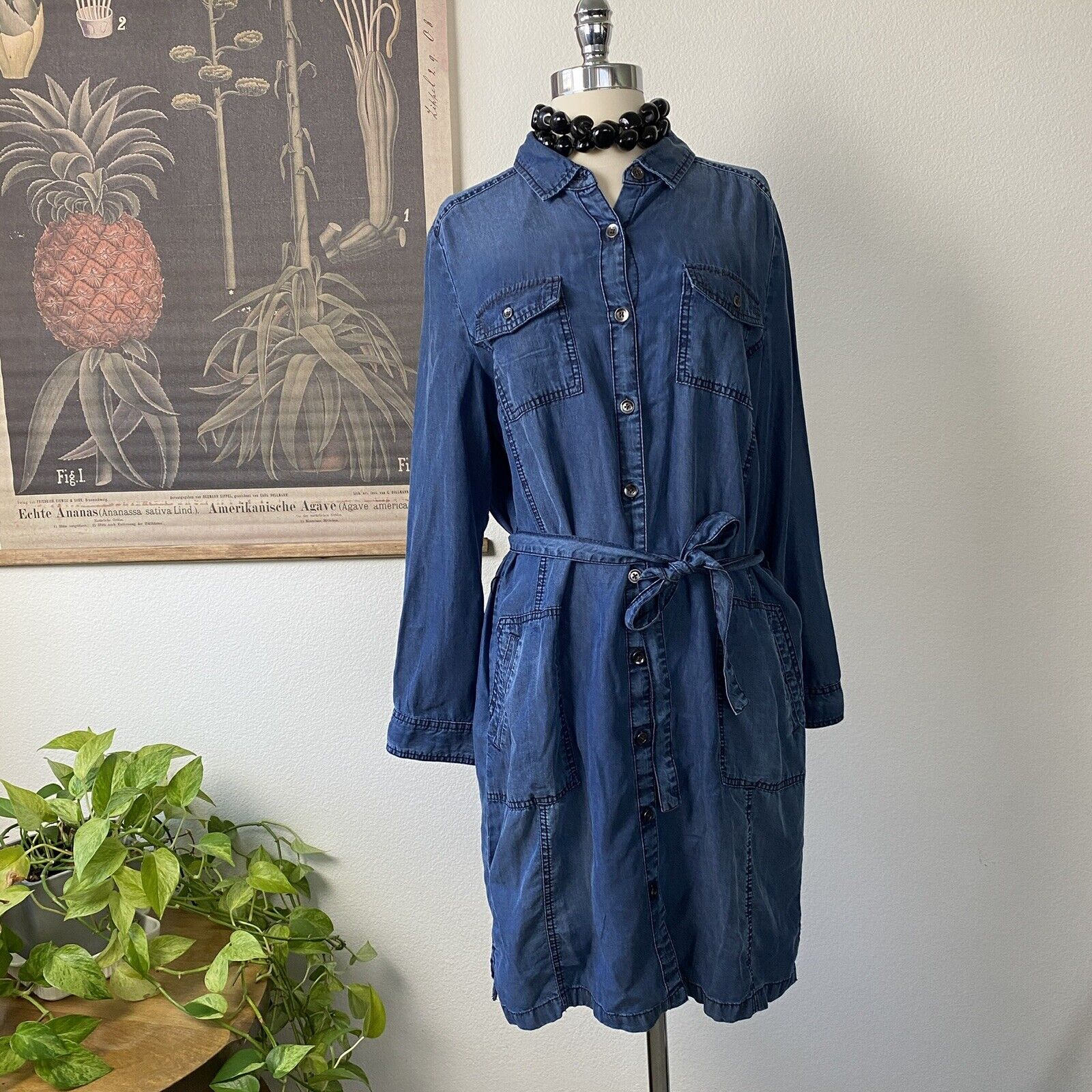 Caslon Blue Denim Style Pockets & Button Down Dress Size Medium Petite