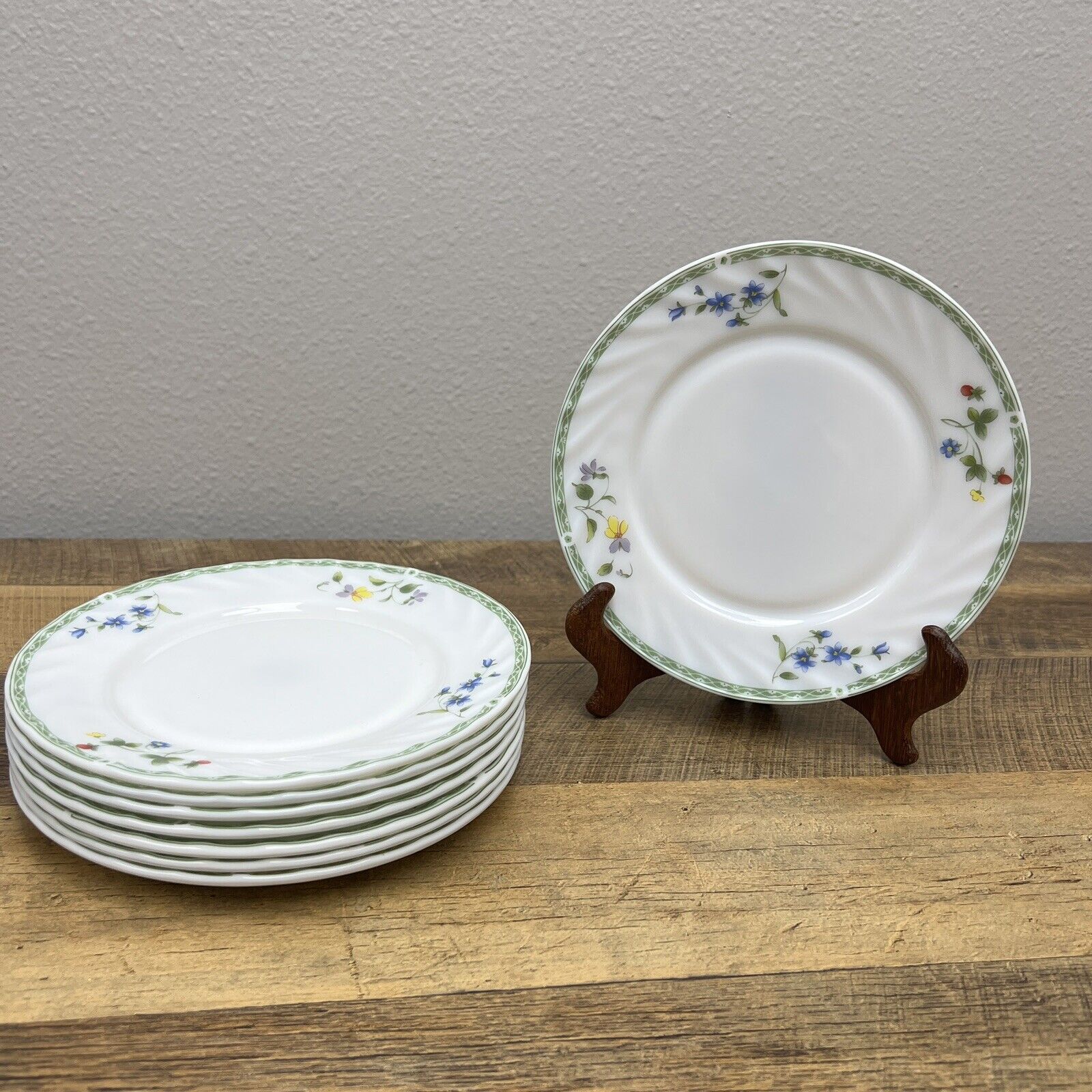 Set of 8 Vintage Milk Glass Floral Gibson Everyday China 8" Salad Plates