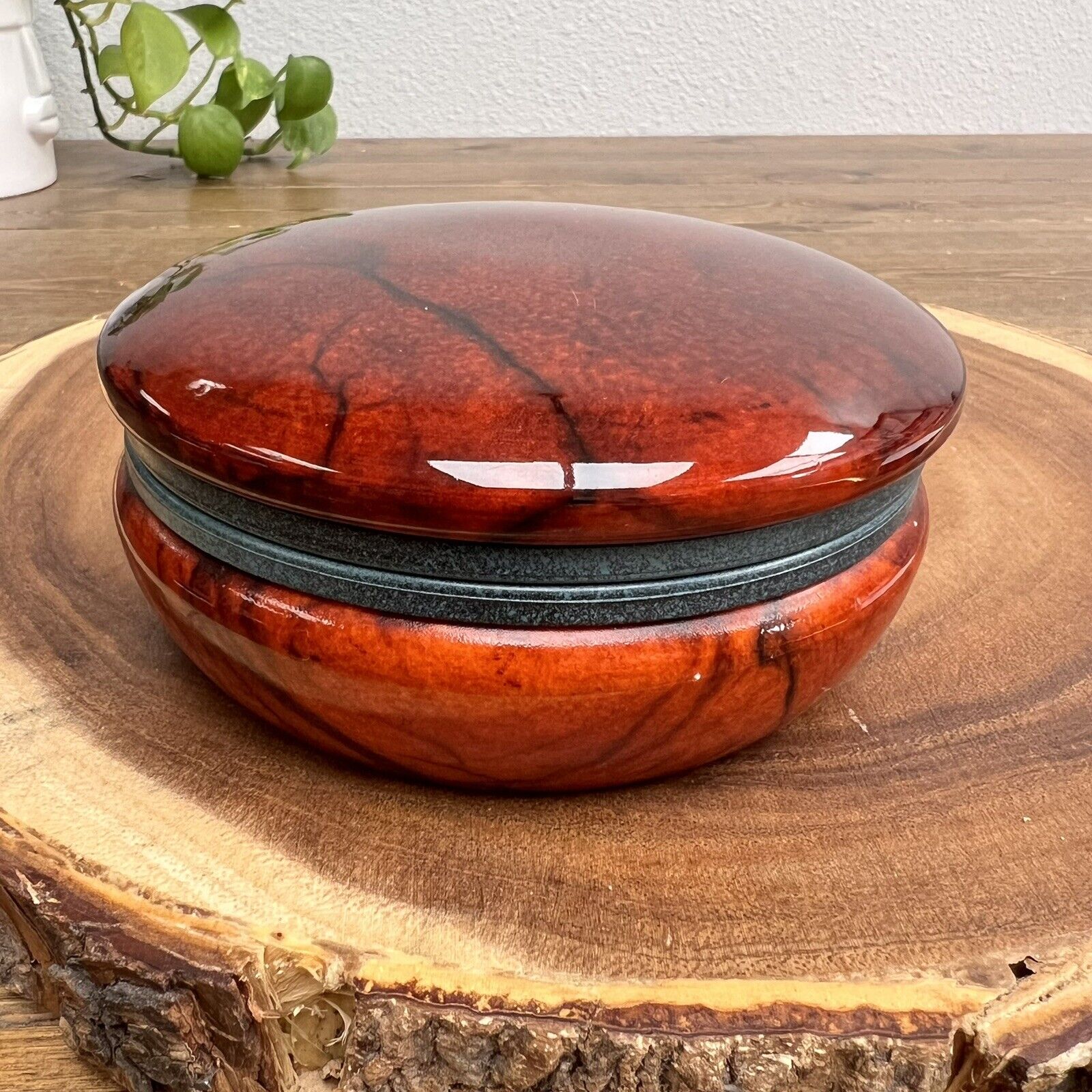 Genuine Red Alabaster Hand Carved Round Trinket Box Made In Italy