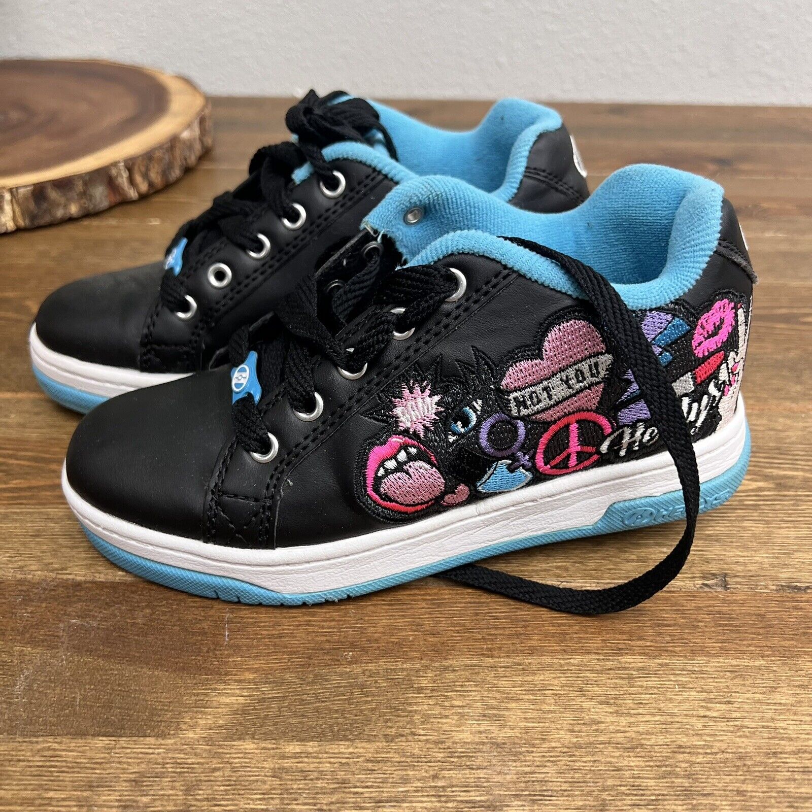 Heelys YTH 2 Roller Skates Black Pink Peace Sign Flowers SPLIT/HE100202