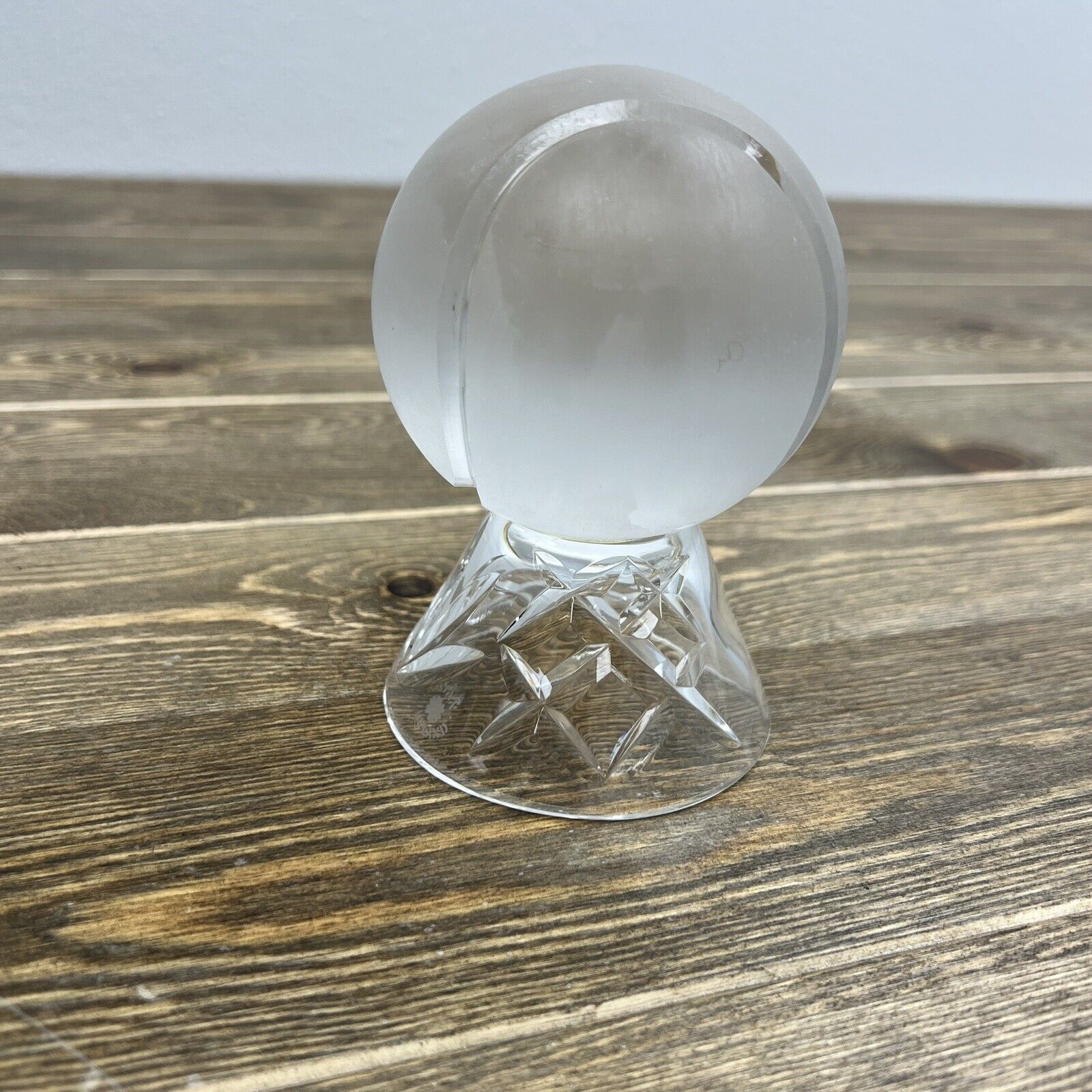 Beautiful Crystal Cavan Ireland Globe Desk  Paper Weight  Clear And Frosted