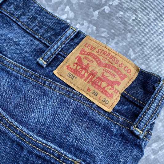 Levi's 501 Men's 38x30 Straight Fit Jeans Button Fly Blue Denim