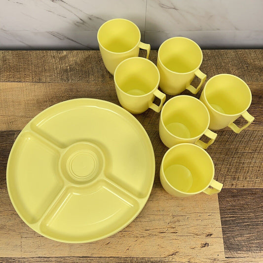 Hawkeye Melamine Ware Burlington Basket Co 5 Divided Plates & 6 Mugs Yellow