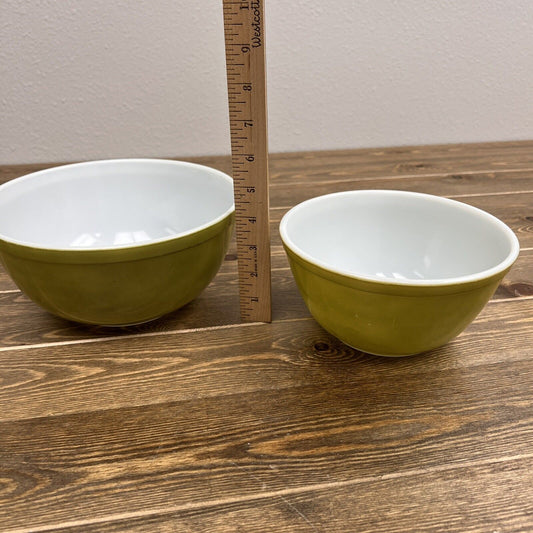 Green Pyrex Round Mixing Bowls 402, 403