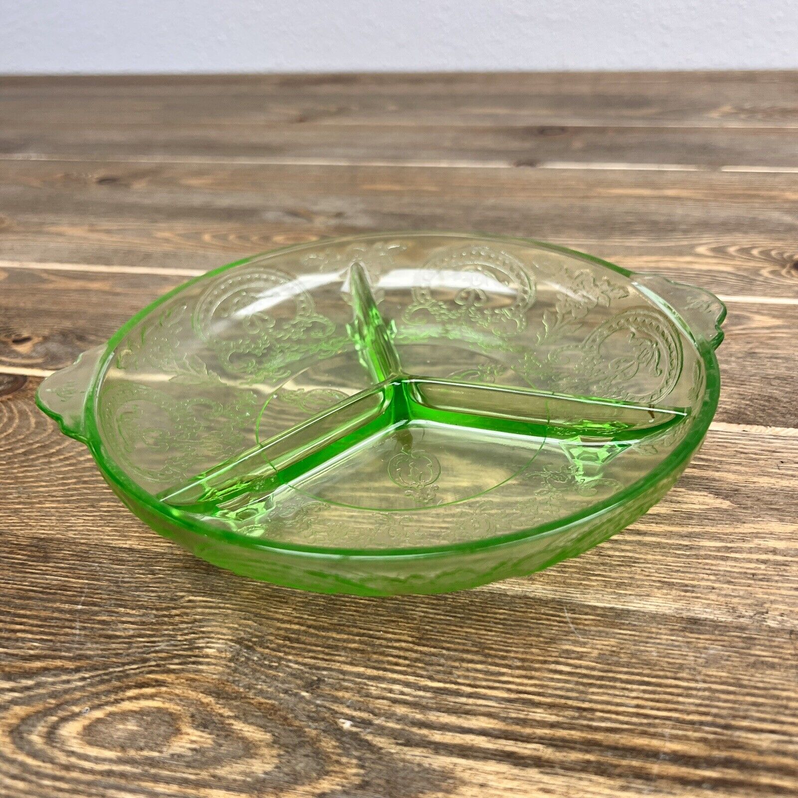 Indiana Glass HORSESHOE No.612 Green Footed 3-Part Divided Relish Dish