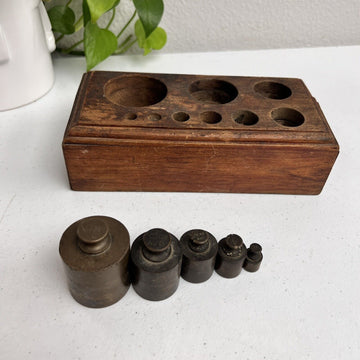 Vintage Set of Brass AVD Scale Weights in Wooden Holder 1 Lb, 8oz 2oz, 4oz & 1/2