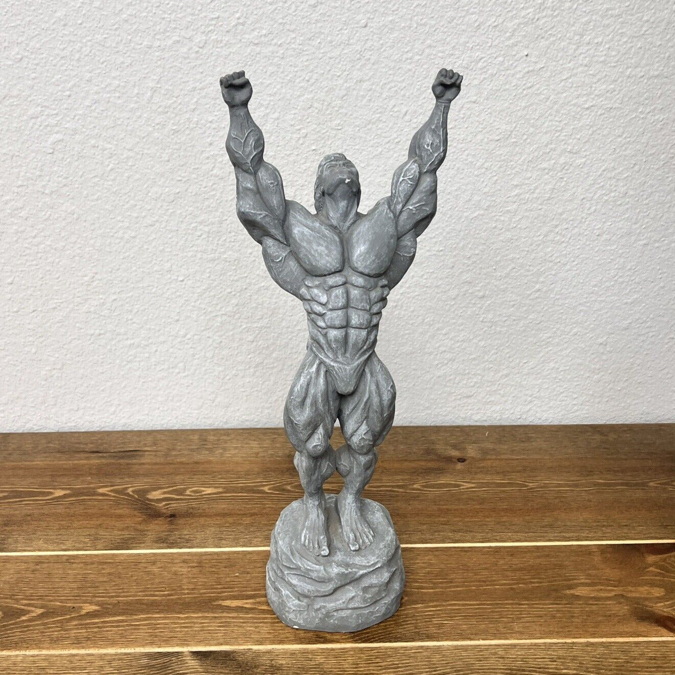 Workout Maniac Art Fusion MS111 Victory Bodybuilding Figurine 14" Statue