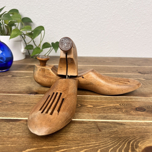 Vintage Florsheim Wooden Tree Shoe Mold Stretcher Form Insert Size 9-3 Hinged