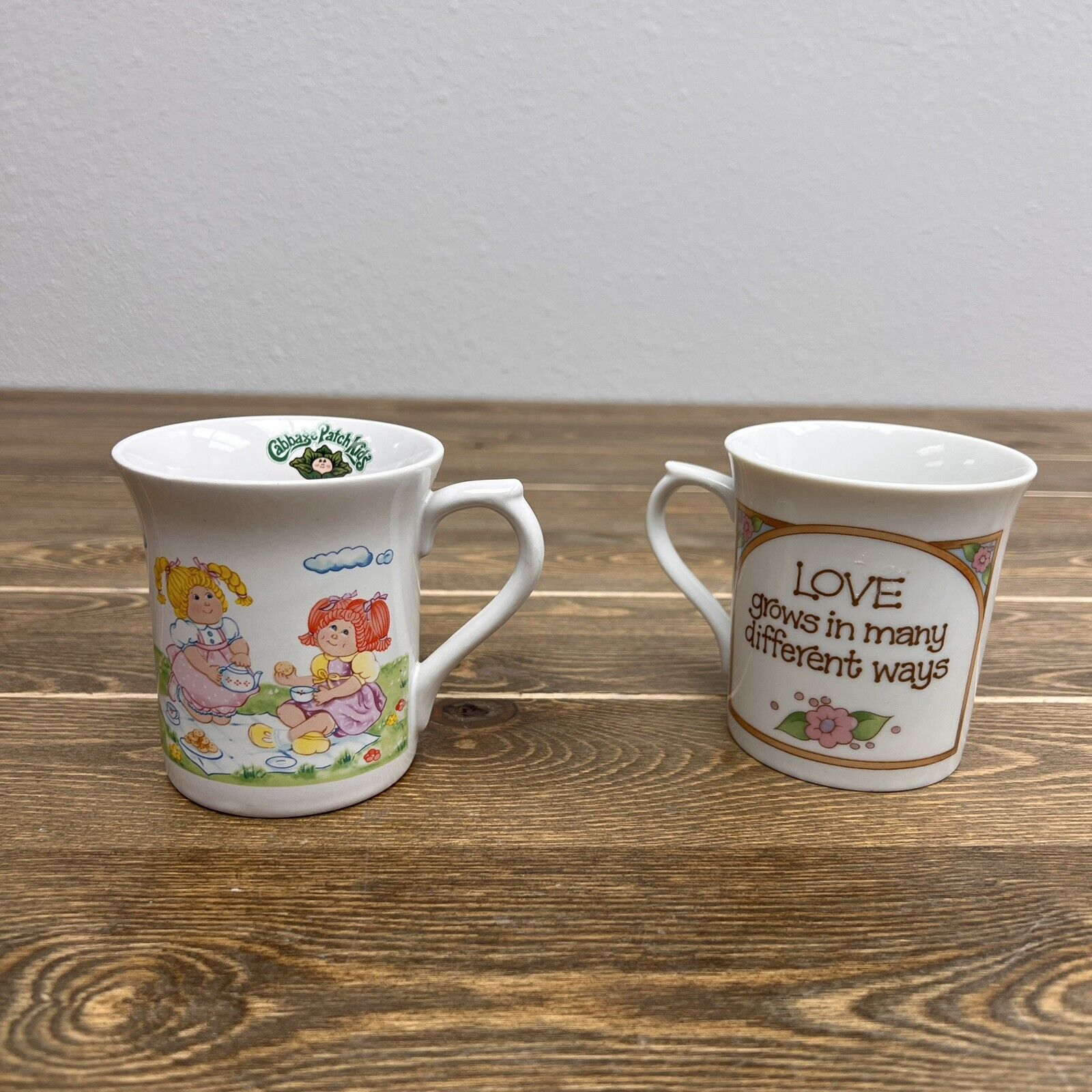 VINTAGE 1984 EDITION CABBAGE PATCH KIDS COFFEE CUP MUG Set Of 2