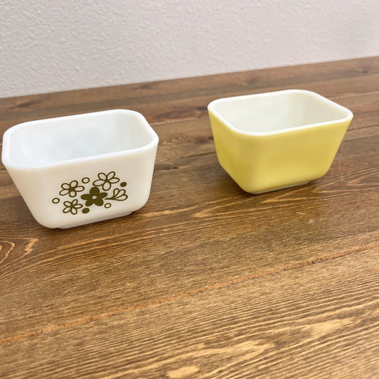 Pyrex Refrigeator Box Dish #501 No  lid small  1.5 cup Set Of 2