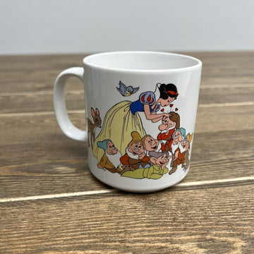 Vintage Walt Disneys Snow White and the Seven Dwarfs Ceramic Coffee Mug Applause