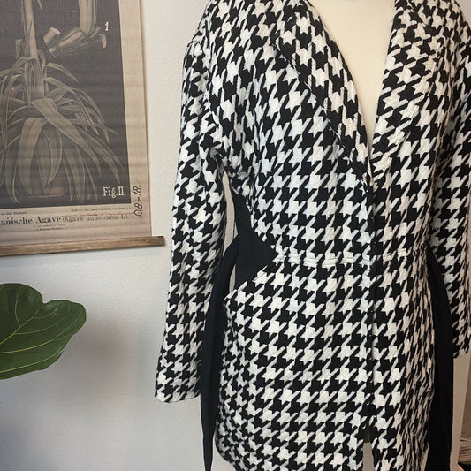 Laundry by Shelli Segal Black and White Coat Size 6