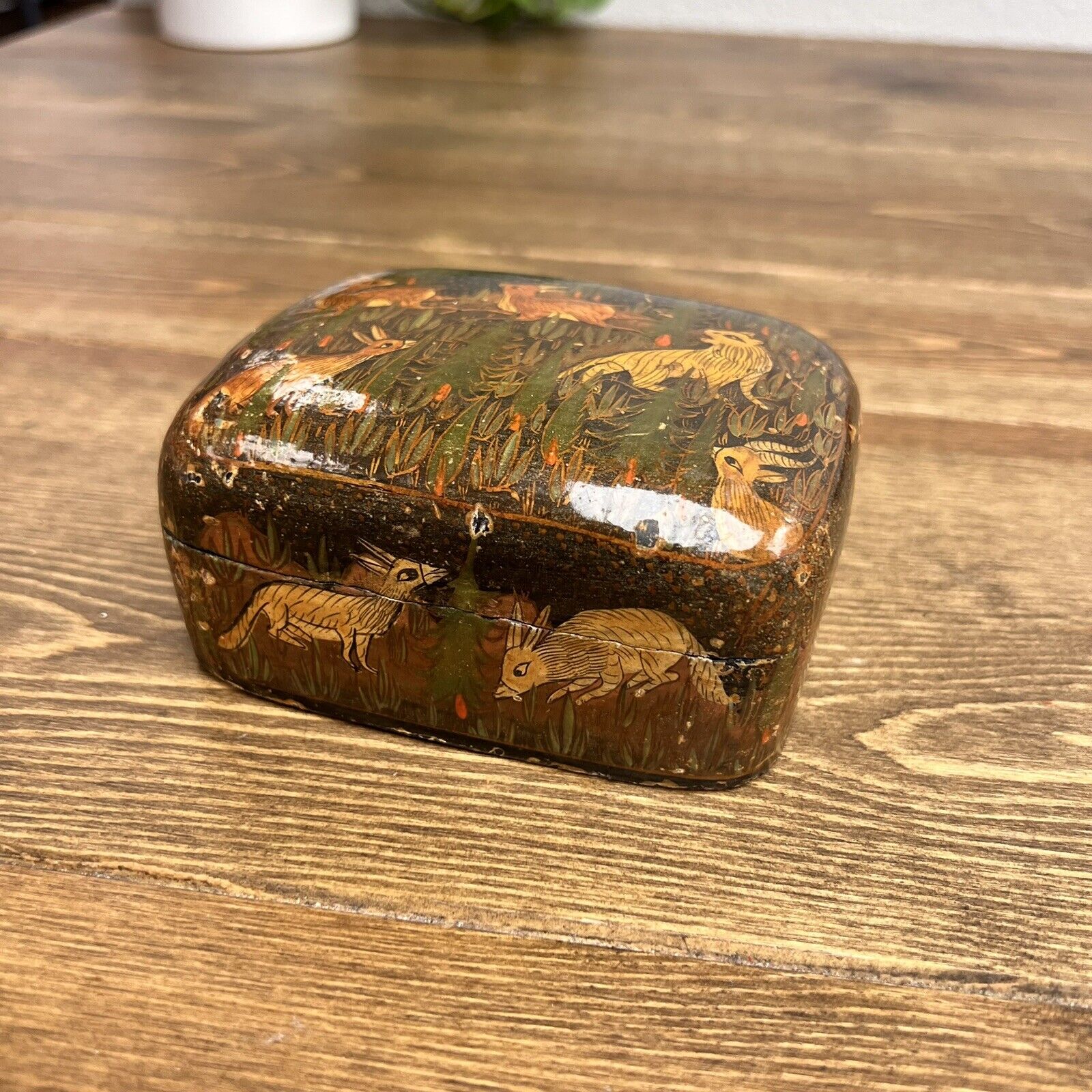 Vintage Kashmiri Scene Papier Mache Lacquered Trinket Box