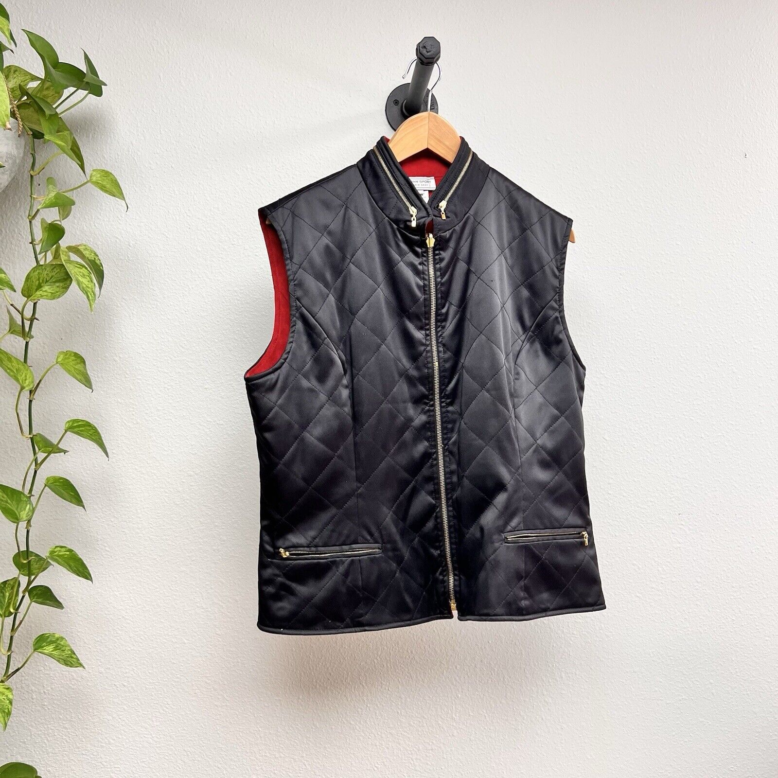 ST. JOHN SPORT Marie Gray Reversible Vest Sz XL Red & Black