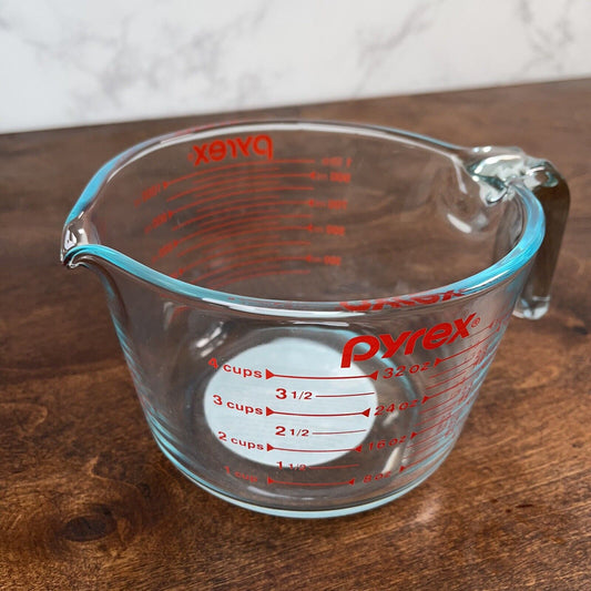 Pyrex Measuring 4 Cup 32 Oz Clear Glass w Red Lettering Open Handle Wide Pitcher