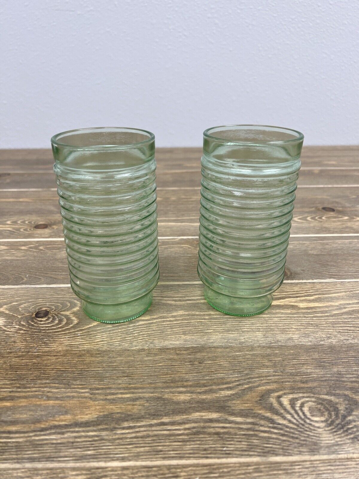 Anchor Hocking vintage style 2 green tumblers glass drink ware