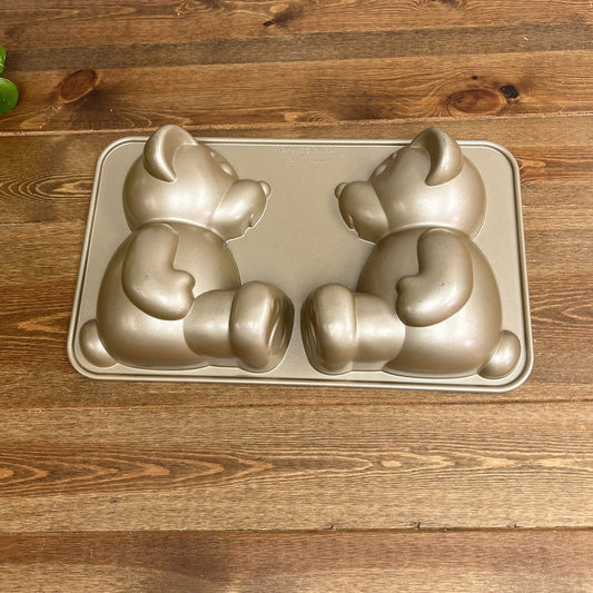 Nordic Ware USA Build-A-Bear Workshop 3D Teddy Bear Aluminum Cake Pan 10 Cups