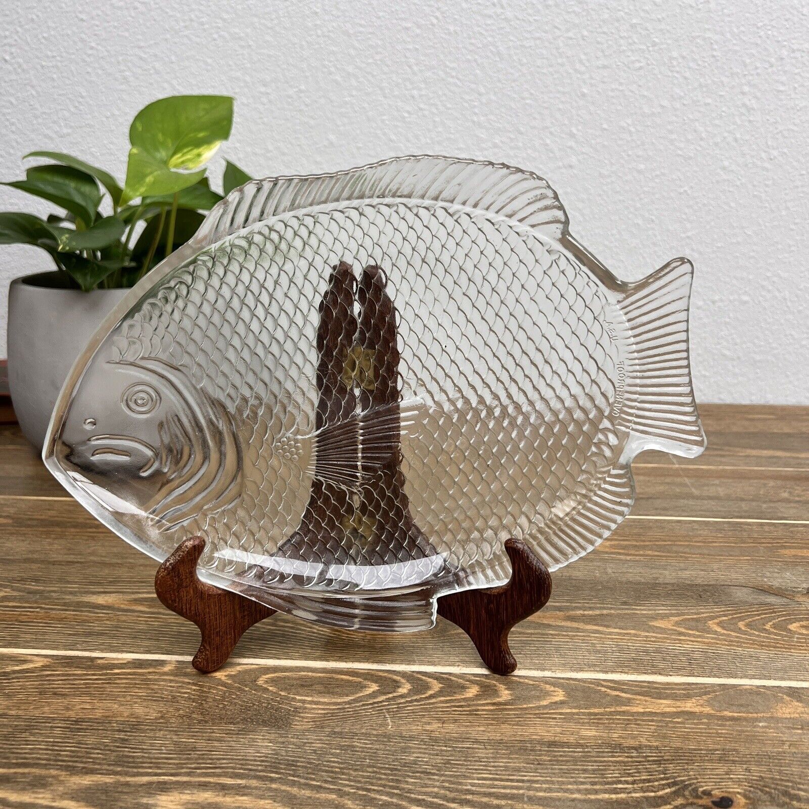 Vintage 10.5" Clear Glass Fish Shaped Serving Plate Platter Oven Proof USA