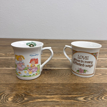 VINTAGE 1984 EDITION CABBAGE PATCH KIDS COFFEE CUP MUG Set Of 2